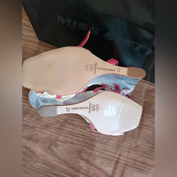 Miss Sixty platform open toe white & pink sandals. New with box in size 37. - Picture 6 of 9